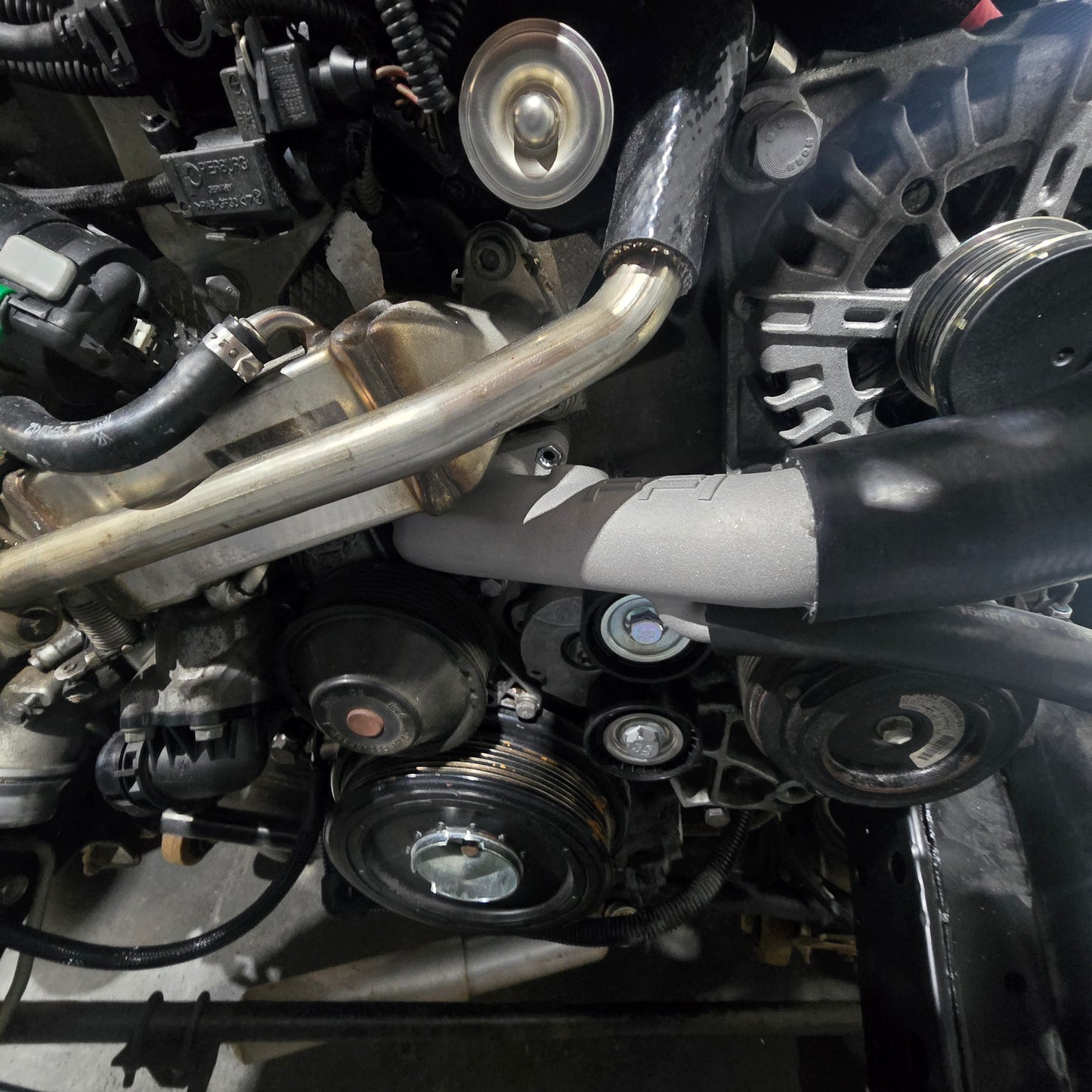 N57 Top Radiator Outlet